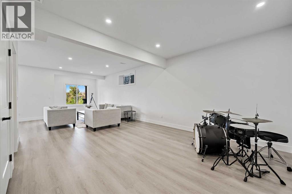 13 Cranbrook Cove Se, Calgary, Alberta  T3M 2S9 - Photo 28 - A2296132