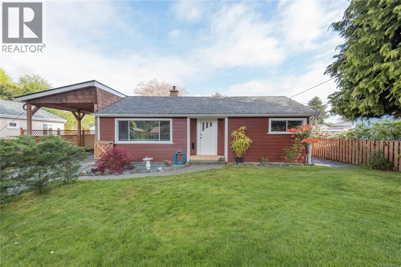 921 Wharncliffe Rd, Duncan, British Columbia