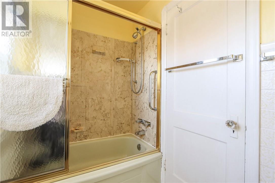 4 Diorite Street, Copper Cliff, Ontario  P0M 1N0 - Photo 34 - 2127468