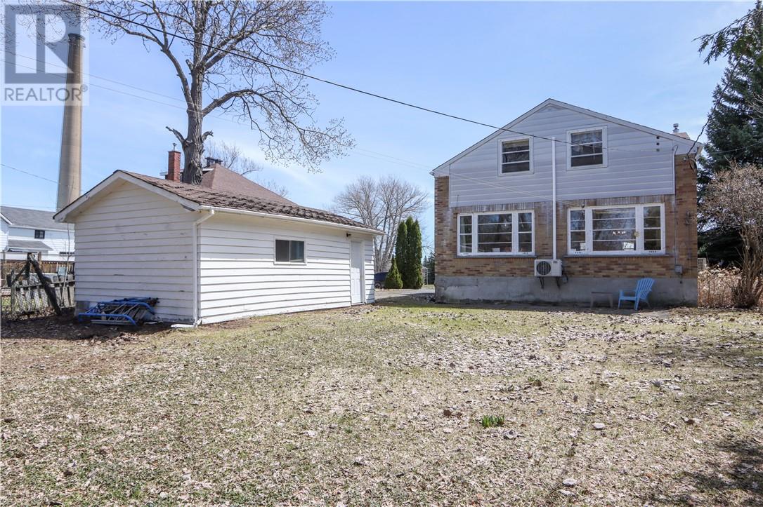 4 Diorite Street, Copper Cliff, Ontario  P0M 1N0 - Photo 53 - 2127468
