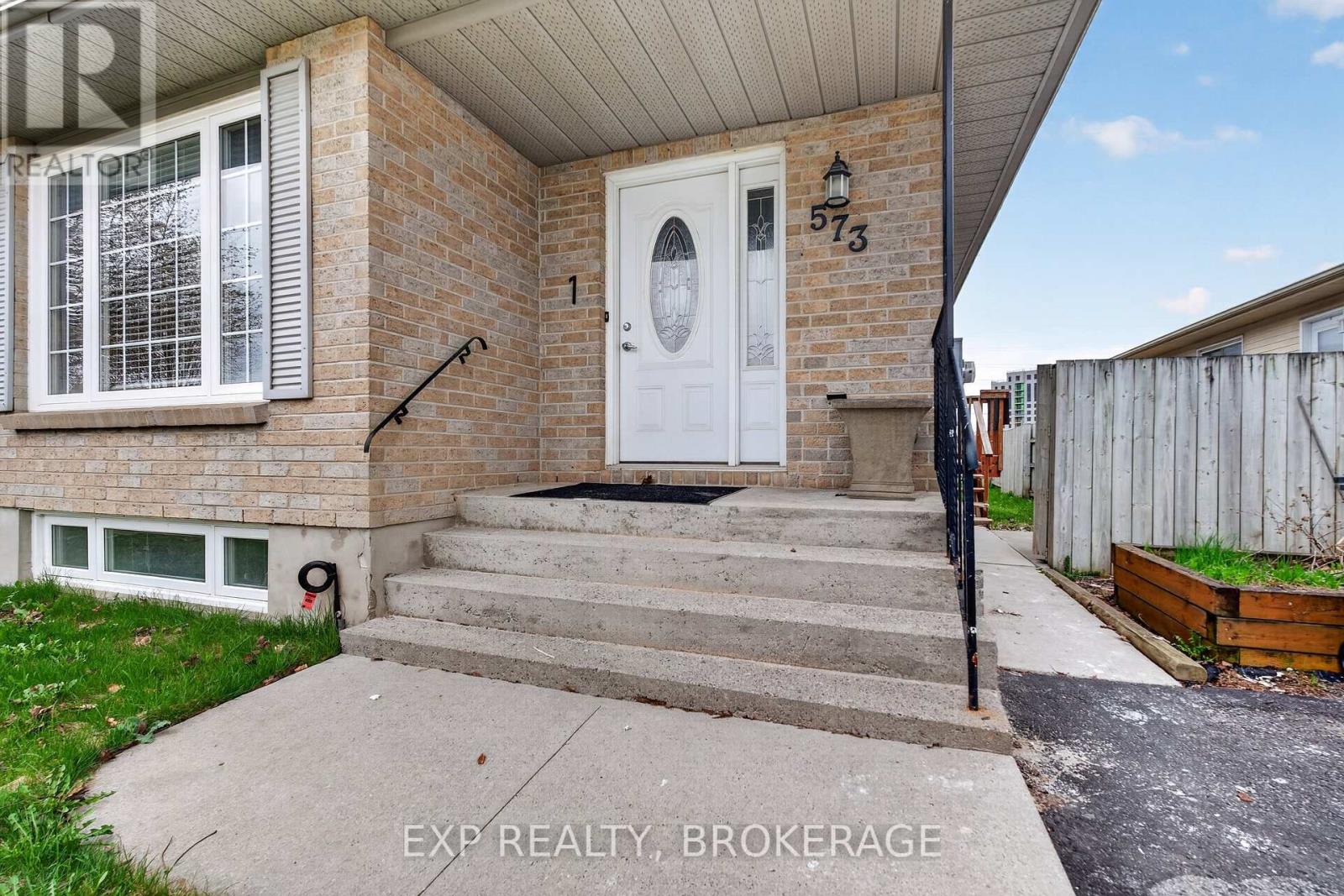 573 Whistler Terrace, Kingston, Ontario  K7M 8K4 - Photo 4 - X13082330