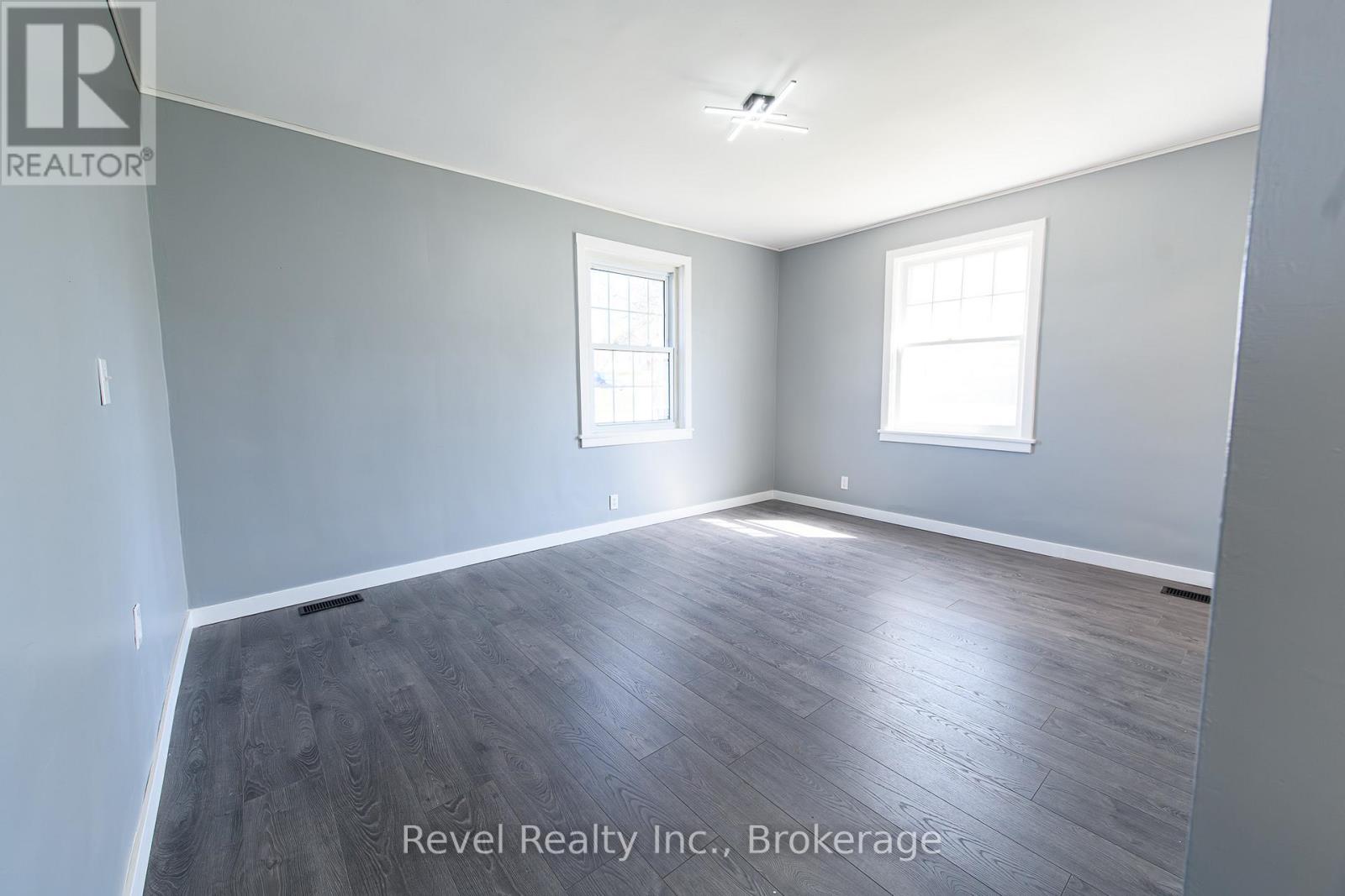 701 5th Street E, Owen Sound, Ontario  N4K 1E4 - Photo 9 - X13082312