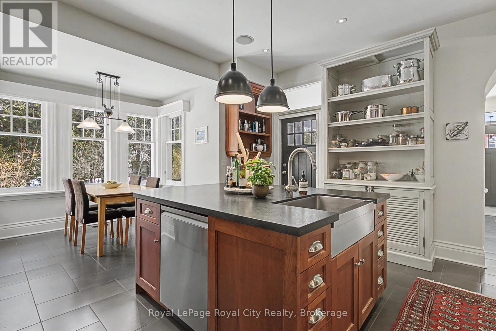 61 Cambridge Street, Guelph (Downtown), Ontario  N1H 2V1 - Photo 15 - X13082328