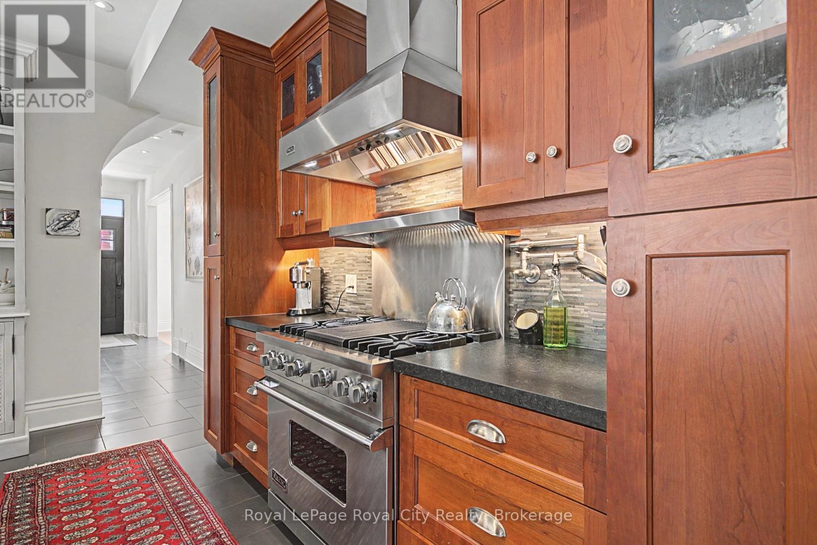 61 Cambridge Street, Guelph (Downtown), Ontario  N1H 2V1 - Photo 17 - X13082328