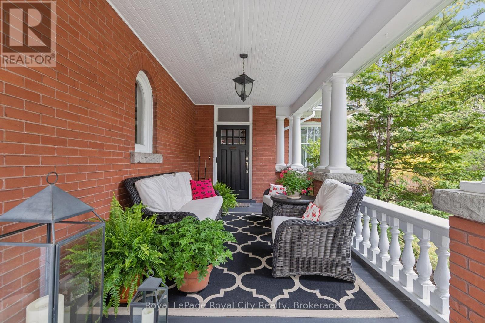 61 Cambridge Street, Guelph (Downtown), Ontario  N1H 2V1 - Photo 3 - X13082328