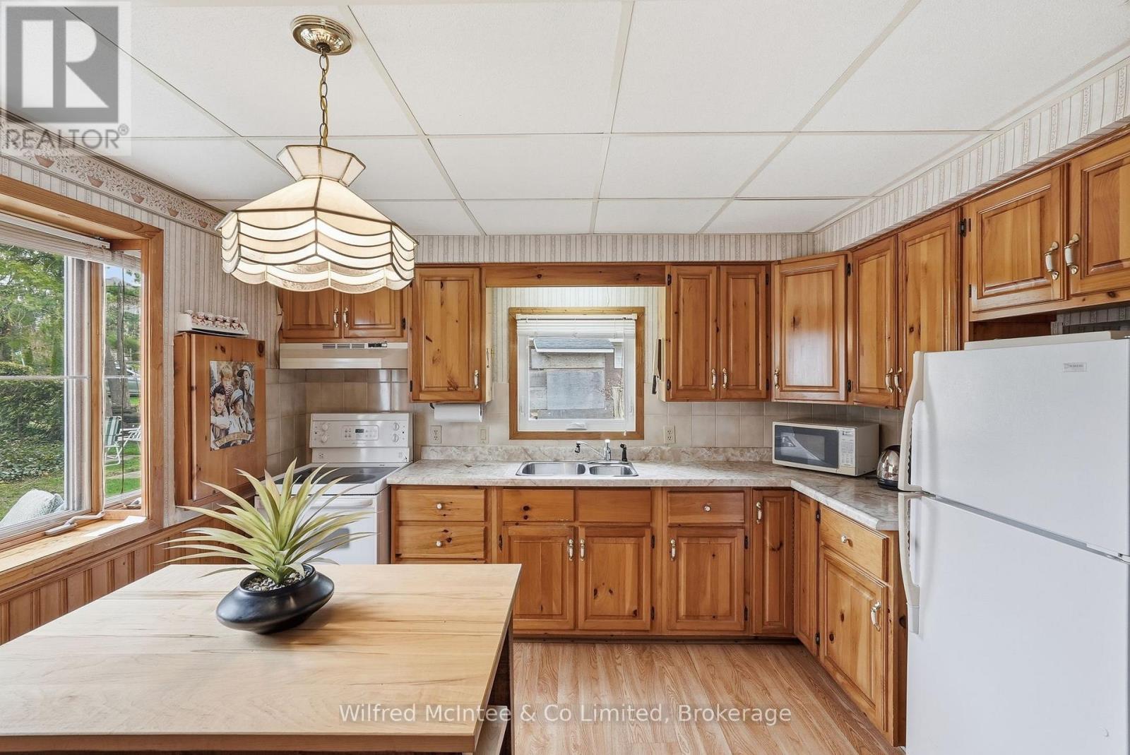 23 Fenton Drive, Saugeen Shores, Ontario  N0H 2C6 - Photo 16 - X13082352