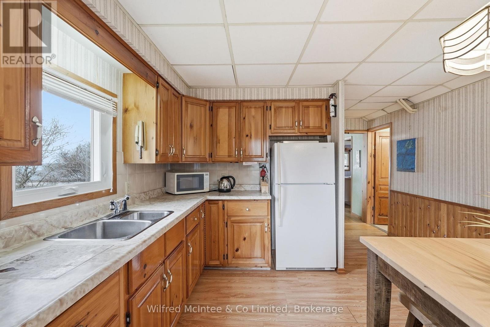 23 Fenton Drive, Saugeen Shores, Ontario  N0H 2C6 - Photo 18 - X13082352