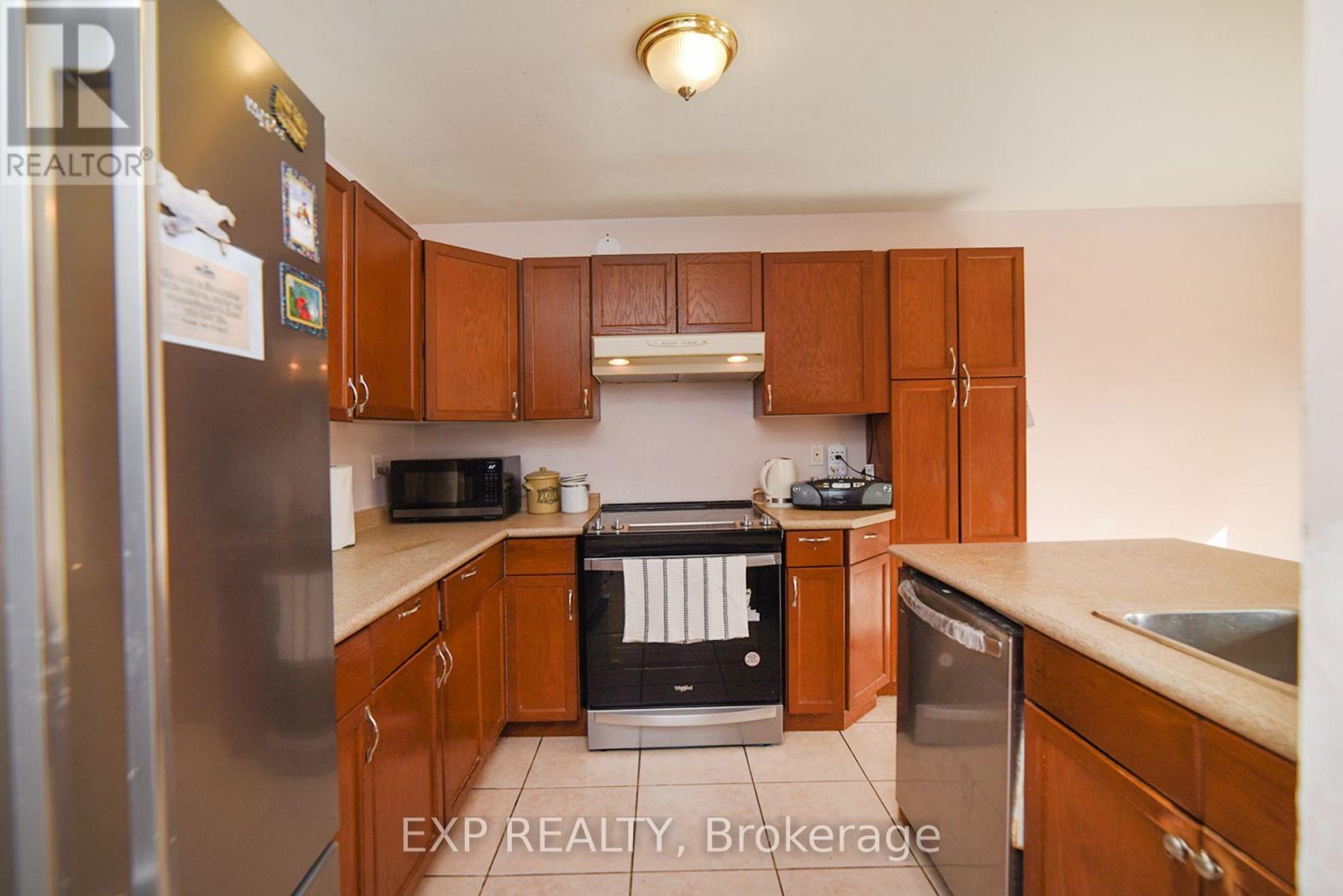 75 Dairis Crescent, Markham, Ontario  L3S 1T4 - Photo 14 - N13076308