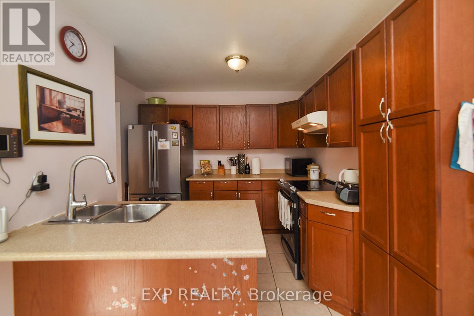 75 Dairis Crescent, Markham, Ontario  L3S 1T4 - Photo 13 - N13076308