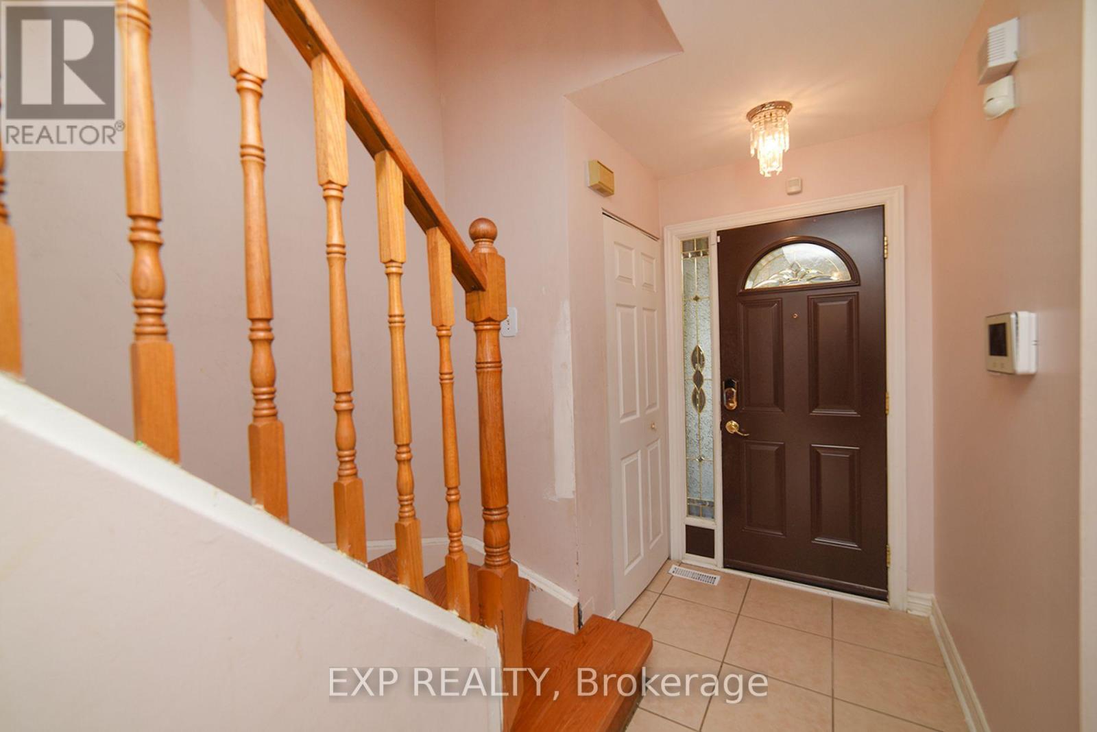 75 Dairis Crescent, Markham, Ontario  L3S 1T4 - Photo 5 - N13076308