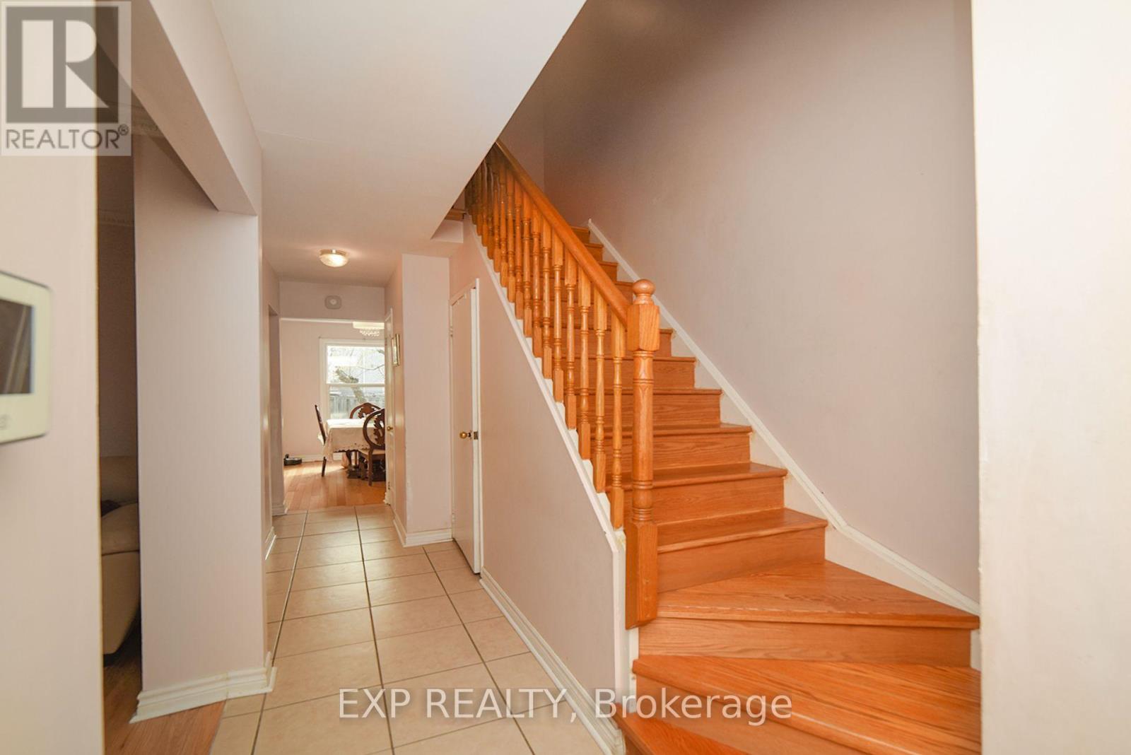 75 Dairis Crescent, Markham, Ontario  L3S 1T4 - Photo 6 - N13076308