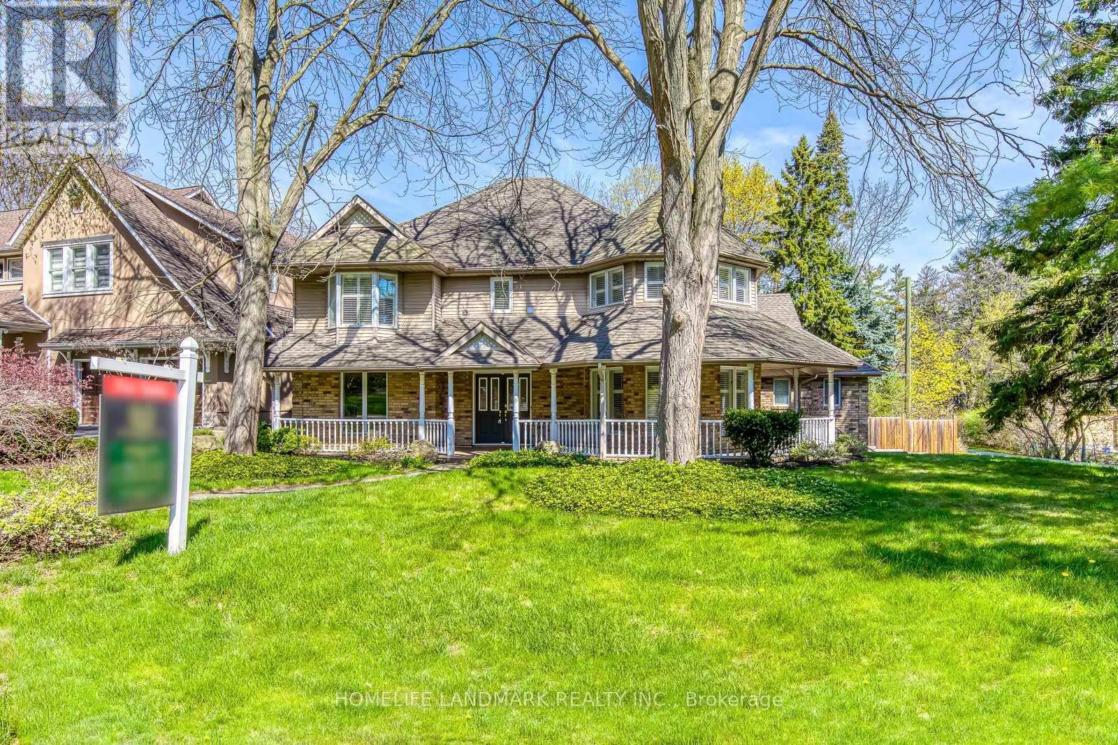 427 Cairncroft Road, Oakville, Ontario  L6V 4N1 - Photo 2 - W12723170