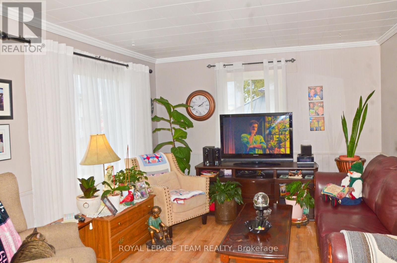 3040 Walker Street, Edwardsburgh/cardinal, Ontario  K0E 1E0 - Photo 4 - X12898338