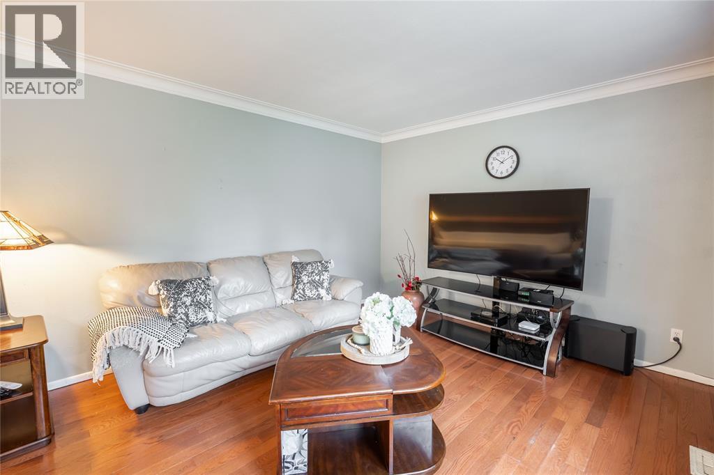 1644 Tyrie Drive, Sarnia, Ontario  N7V 3P7 - Photo 5 - 26009810