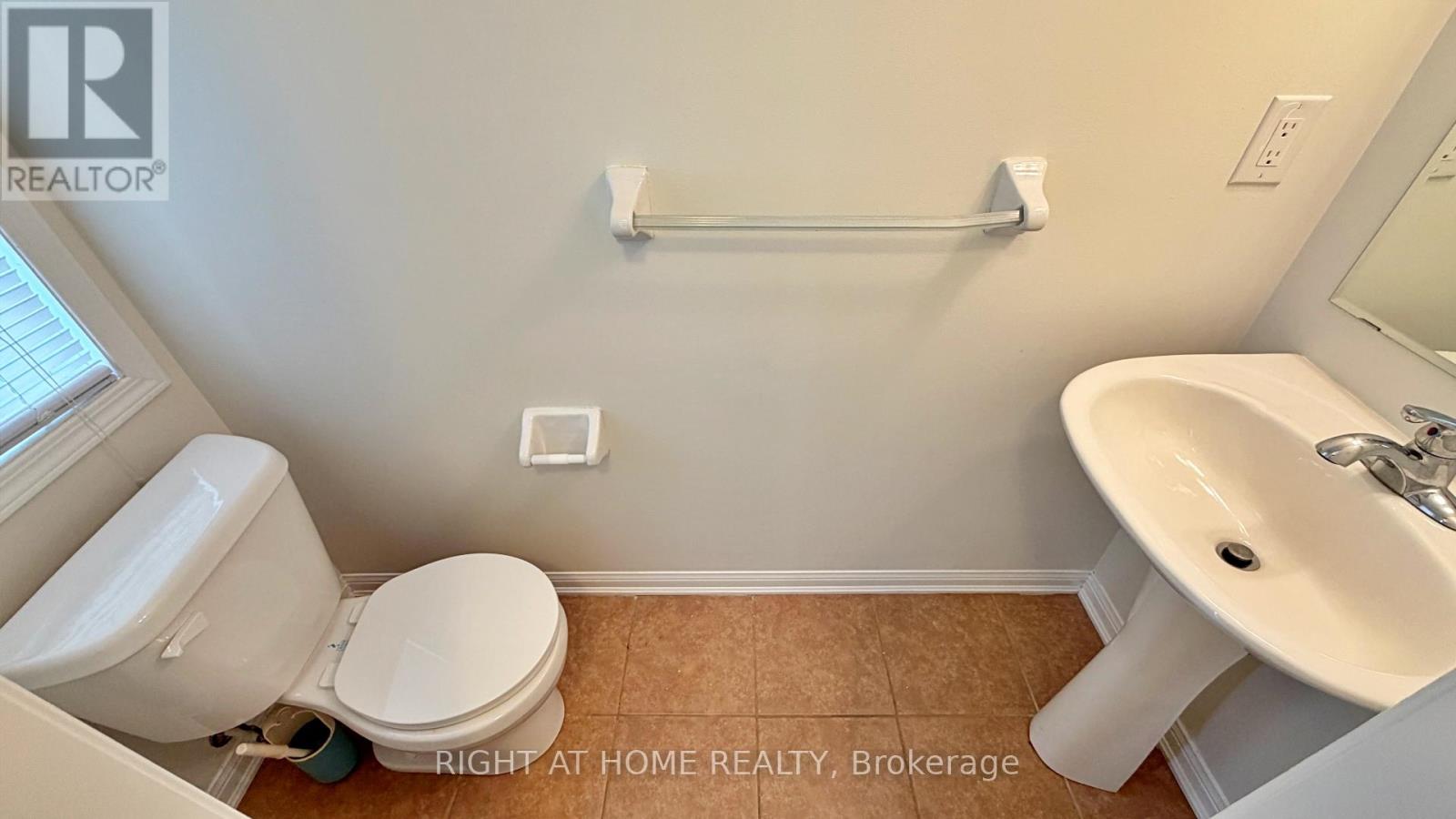 275 Woodley Crescent, Milton, Ontario  L9T 8B8 - Photo 10 - W12927282