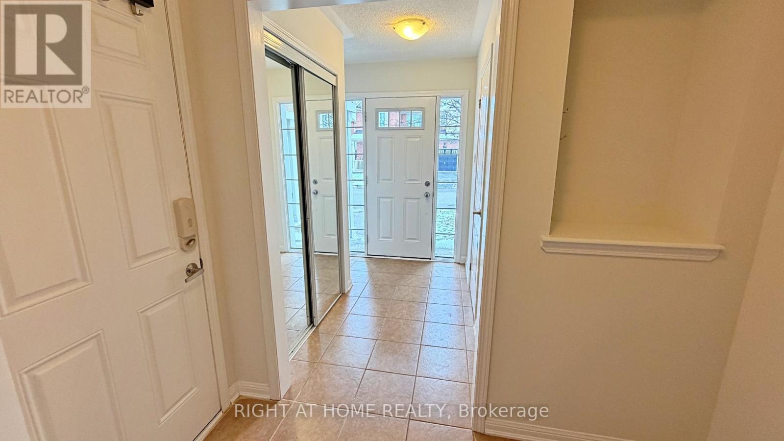 275 Woodley Crescent, Milton, Ontario  L9T 8B8 - Photo 8 - W12927282