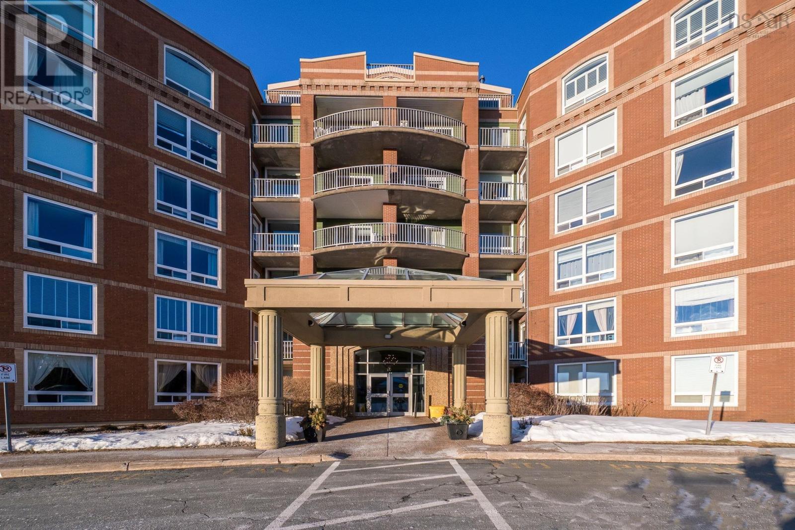 213 10 Regency Park Drive, Halifax, Nova Scotia