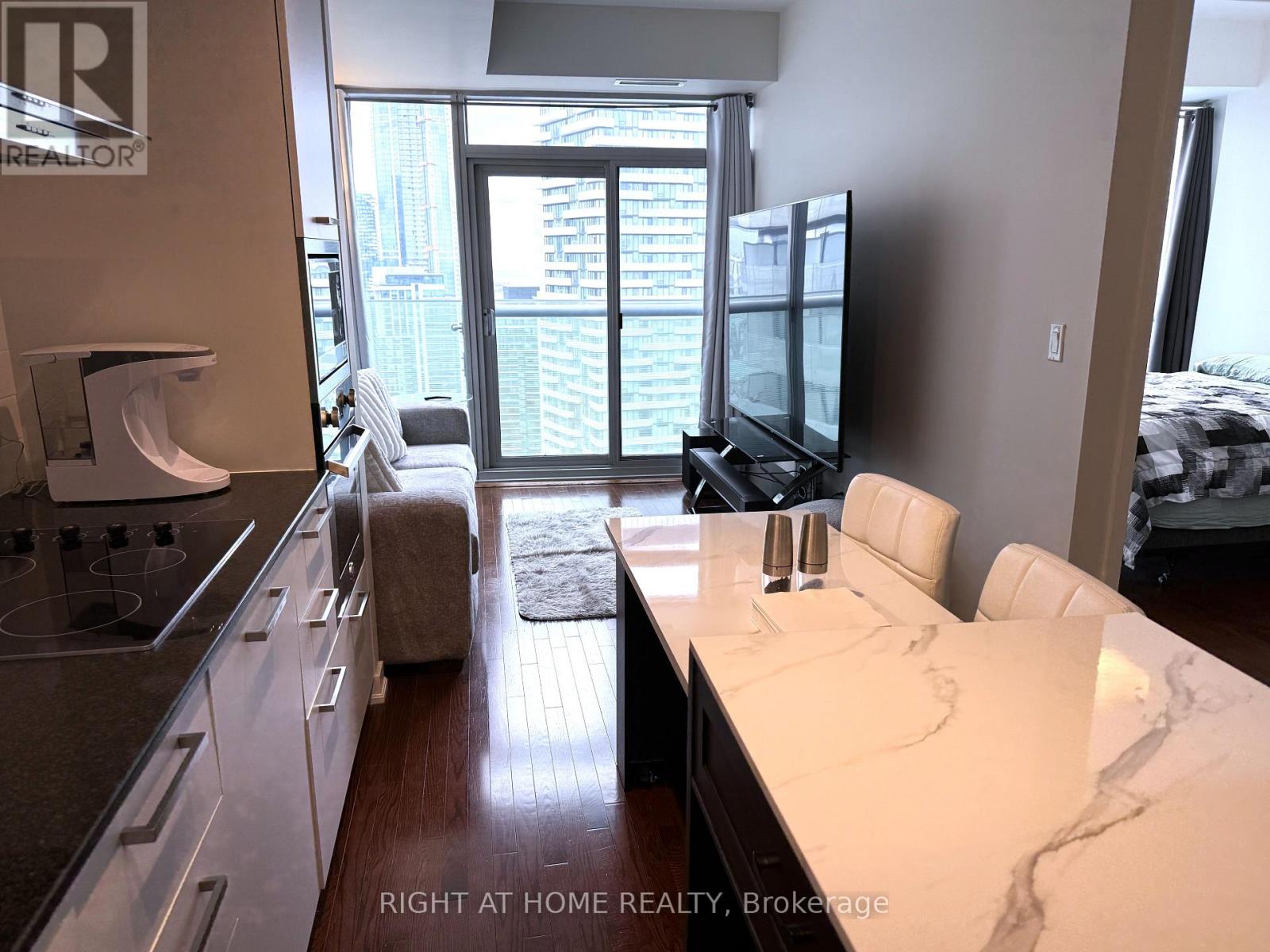 5510 - 12 York Street, Toronto, Ontario  M5J 2Z2 - Photo 10 - C13082248