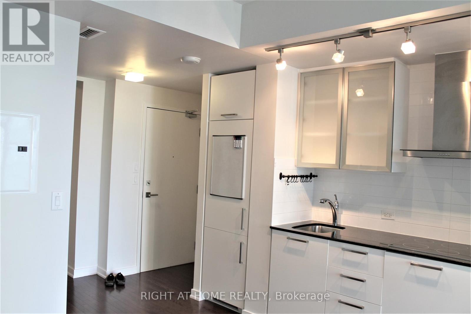 5510 - 12 York Street, Toronto, Ontario  M5J 2Z2 - Photo 11 - C13082248