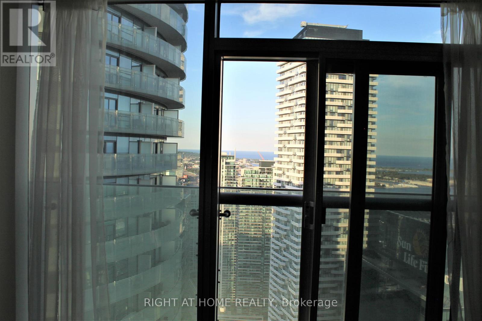 5510 - 12 York Street, Toronto, Ontario  M5J 2Z2 - Photo 15 - C13082248