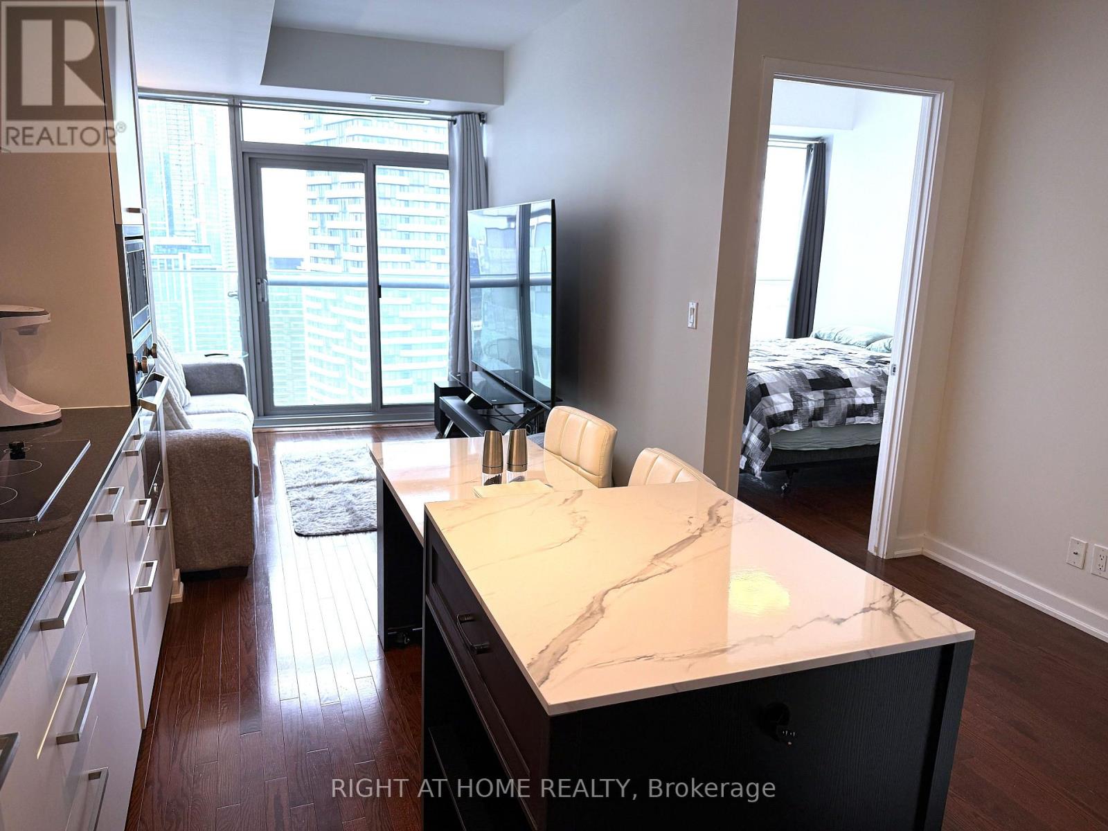 5510 - 12 York Street, Toronto, Ontario  M5J 2Z2 - Photo 9 - C13082248