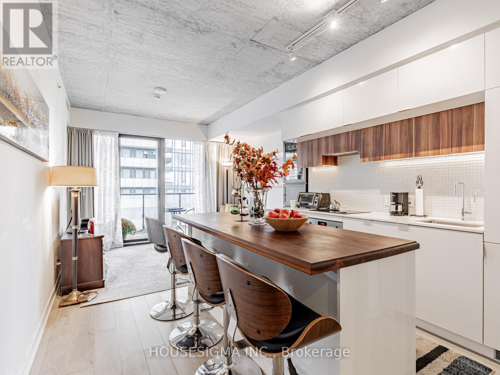 1201 - 185 Roehampton Avenue, Toronto, Ontario  M4P 1R4 - Photo 2 - C13082282