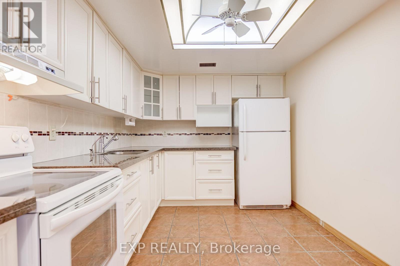 1809 - 275 Bamburgh Circle, Toronto, Ontario  M1W 3X4 - Photo 9 - E13082268