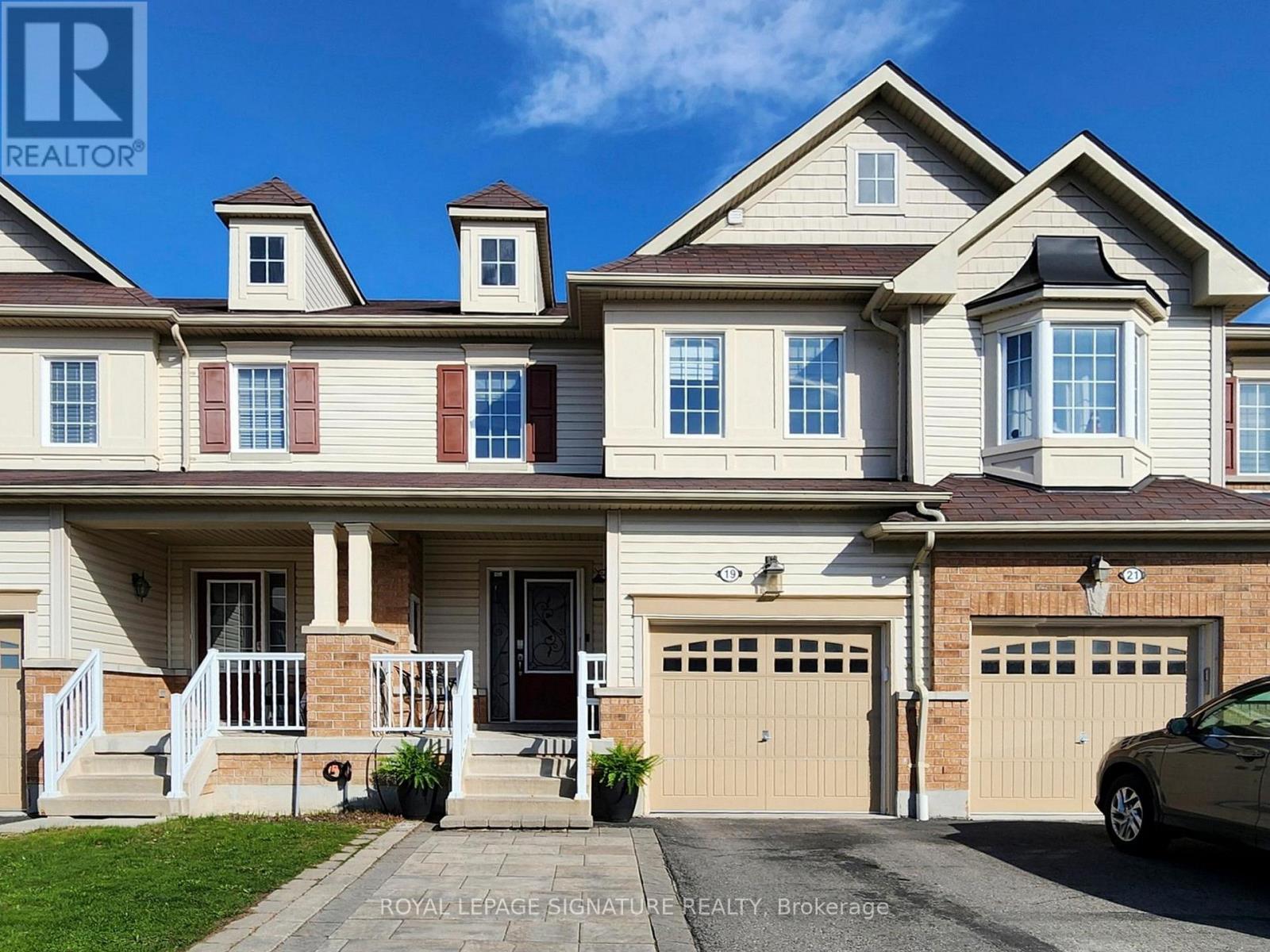 19 GALLIMERE COURT, Whitby, Ontario