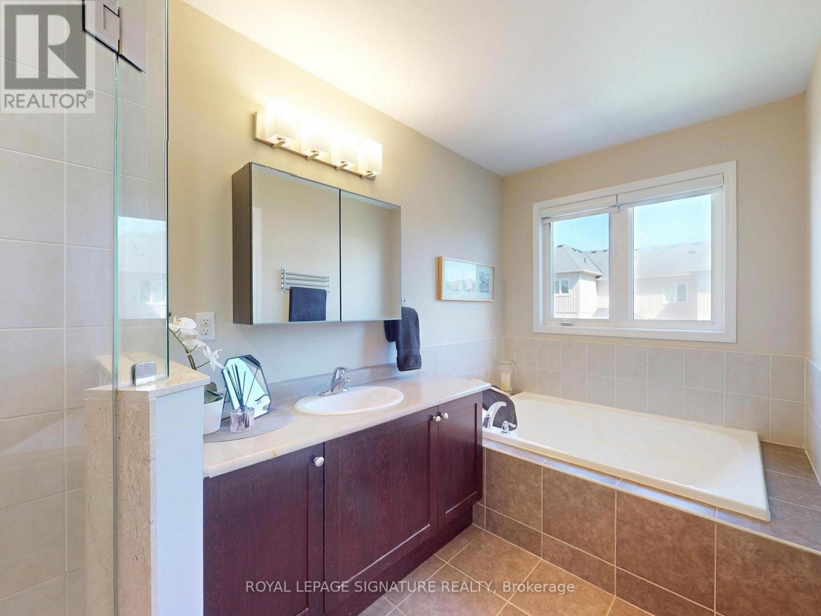 19 Gallimere Court, Whitby, Ontario  L1N 0J5 - Photo 21 - E13082290