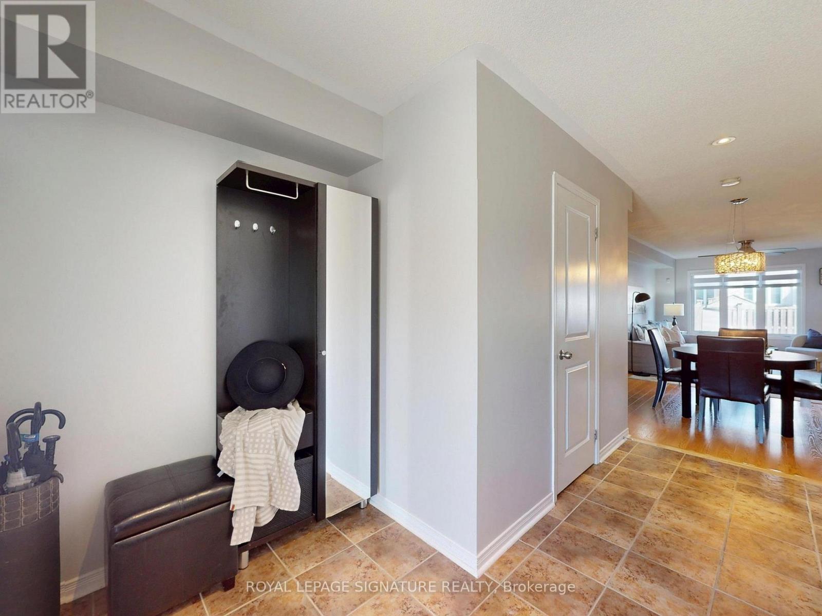19 Gallimere Court, Whitby, Ontario  L1N 0J5 - Photo 3 - E13082290