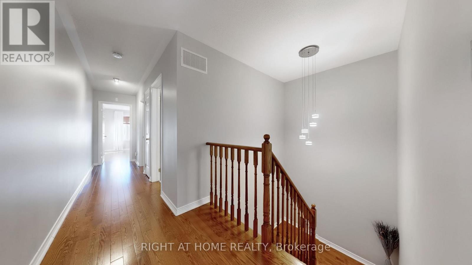 49 Wilkes Crescent, Toronto, Ontario  M1L 0B4 - Photo 14 - E13082366