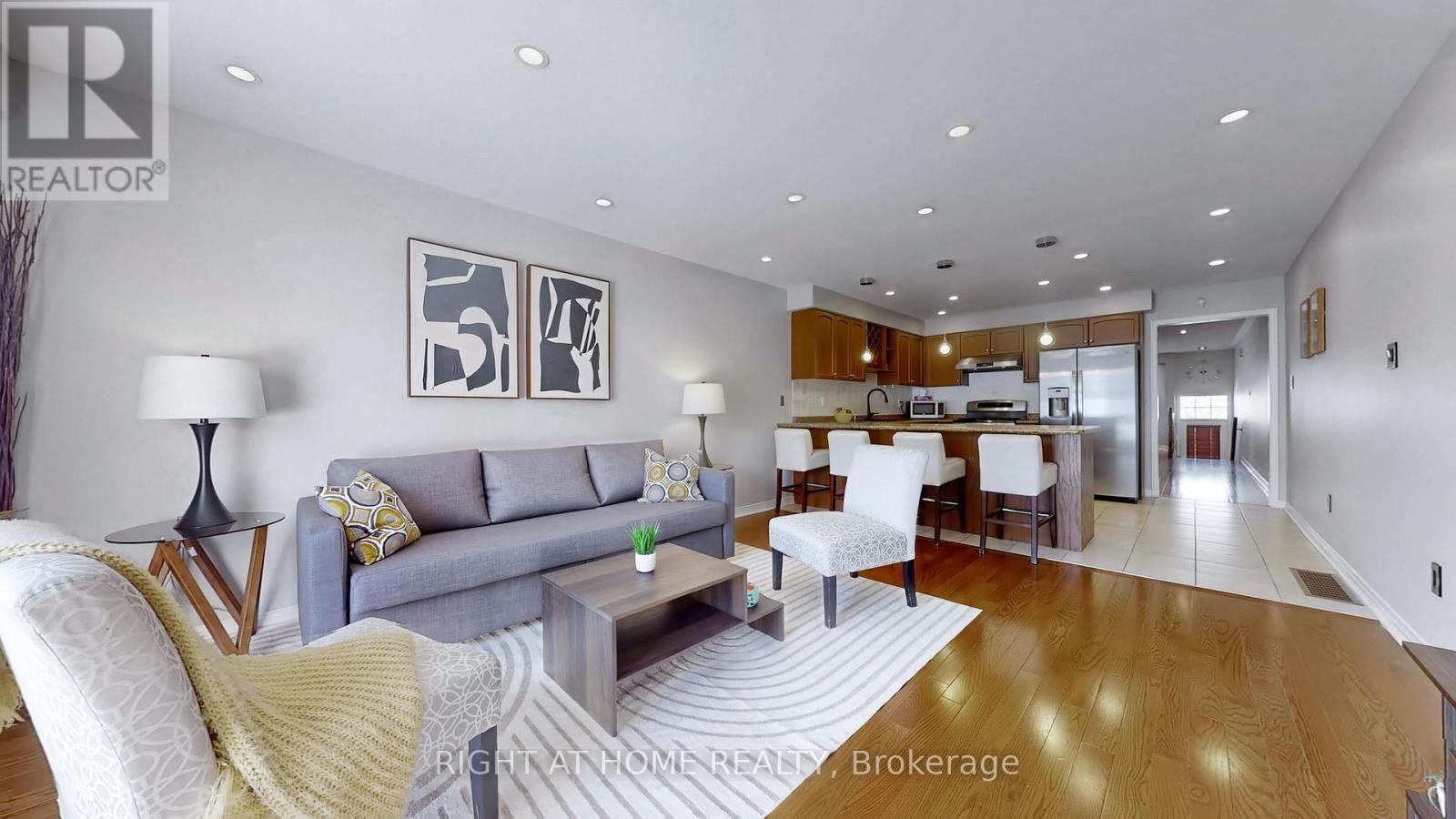 49 Wilkes Crescent, Toronto, Ontario  M1L 0B4 - Photo 4 - E13082366