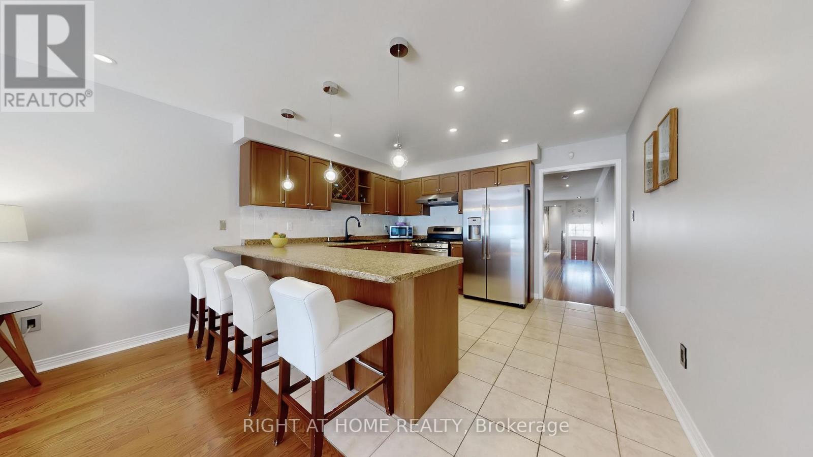 49 Wilkes Crescent, Toronto, Ontario  M1L 0B4 - Photo 8 - E13082366