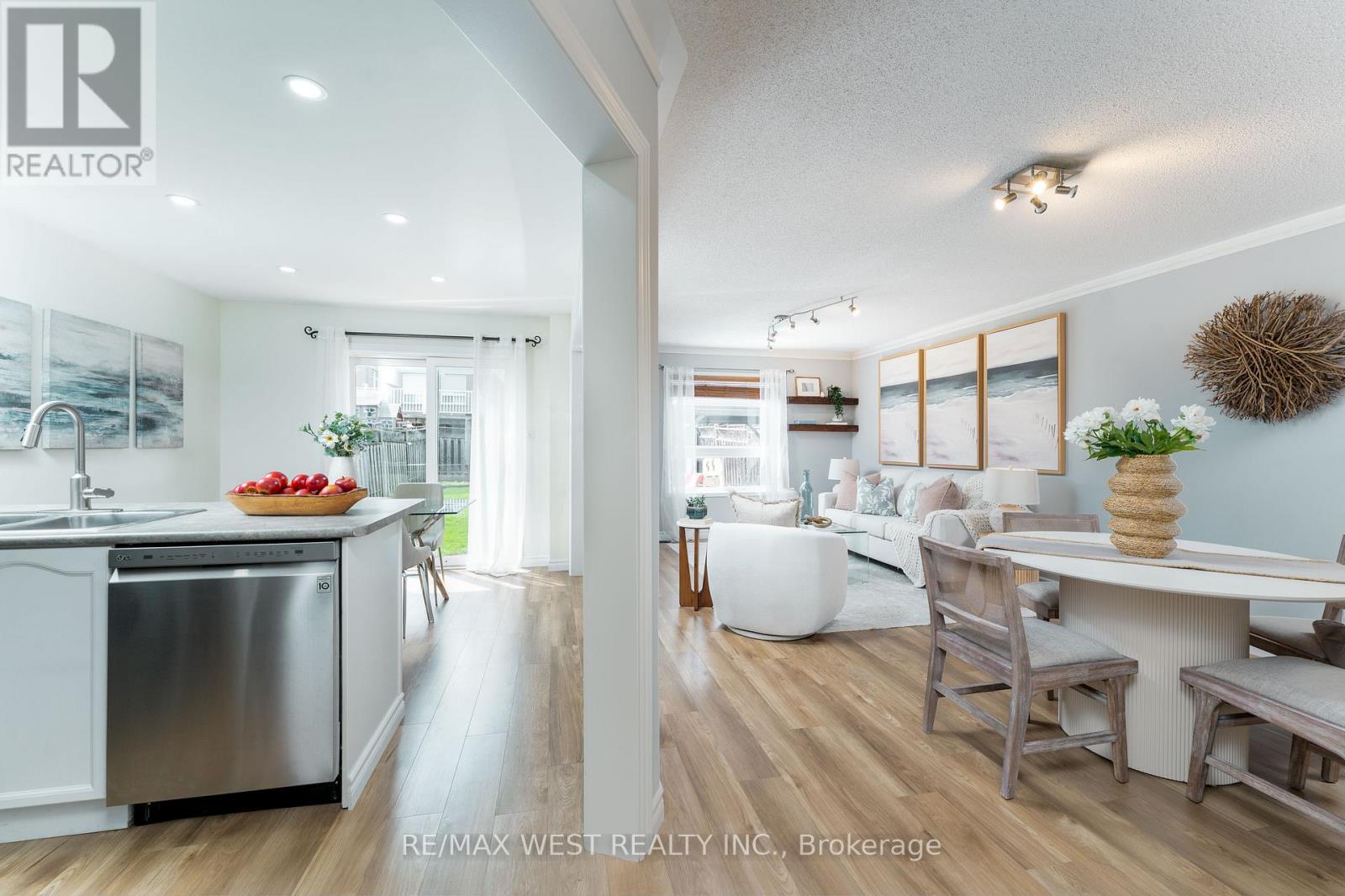 72 Bannister Street, Clarington, Ontario  L1C 5L8 - Photo 7 - E13082372