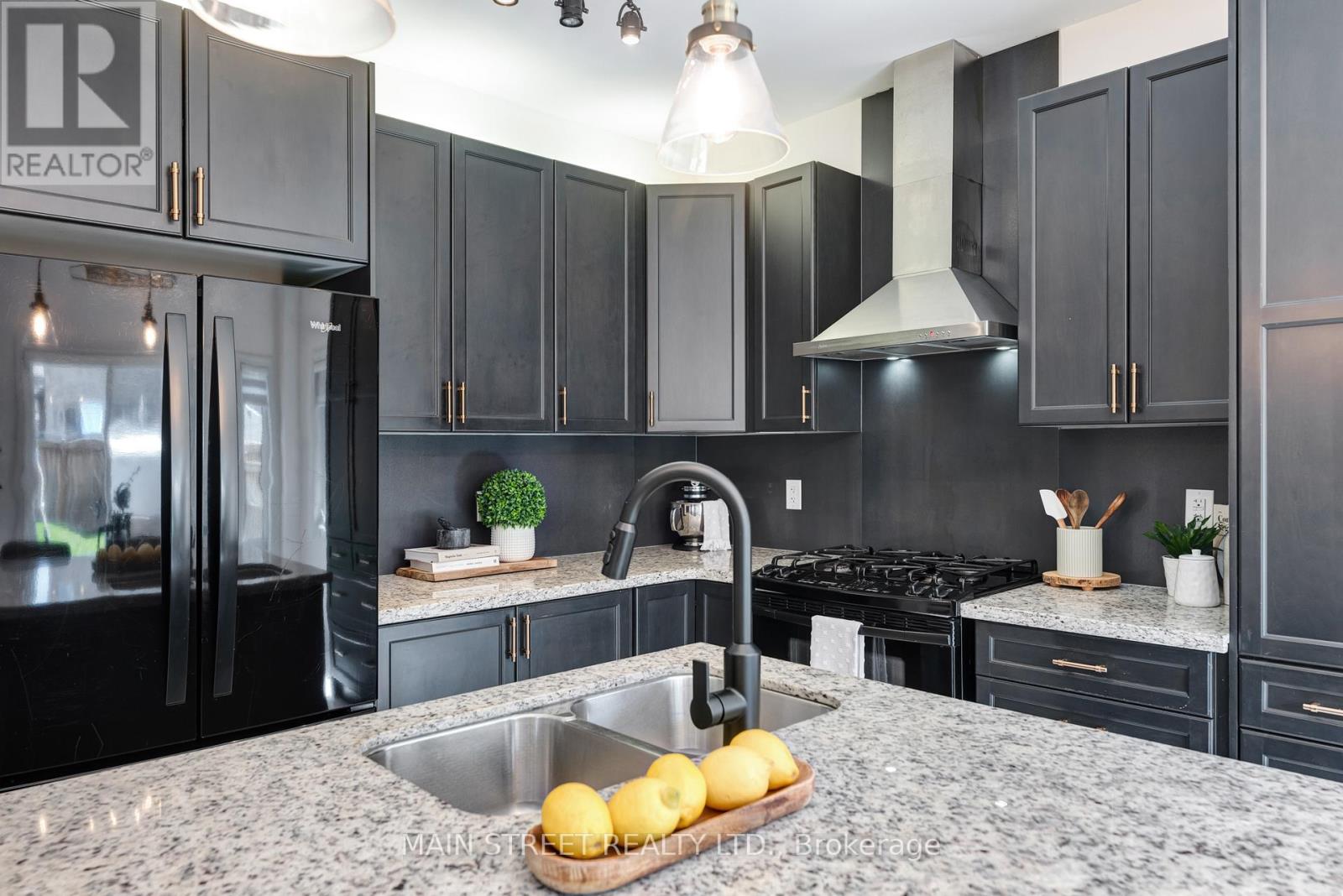 1518 Emberton Way, Innisfil (Alcona), Ontario  L9S 0L6 - Photo 4 - N13082310
