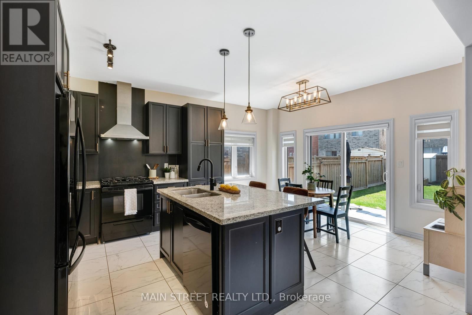 1518 Emberton Way, Innisfil (Alcona), Ontario  L9S 0L6 - Photo 7 - N13082310