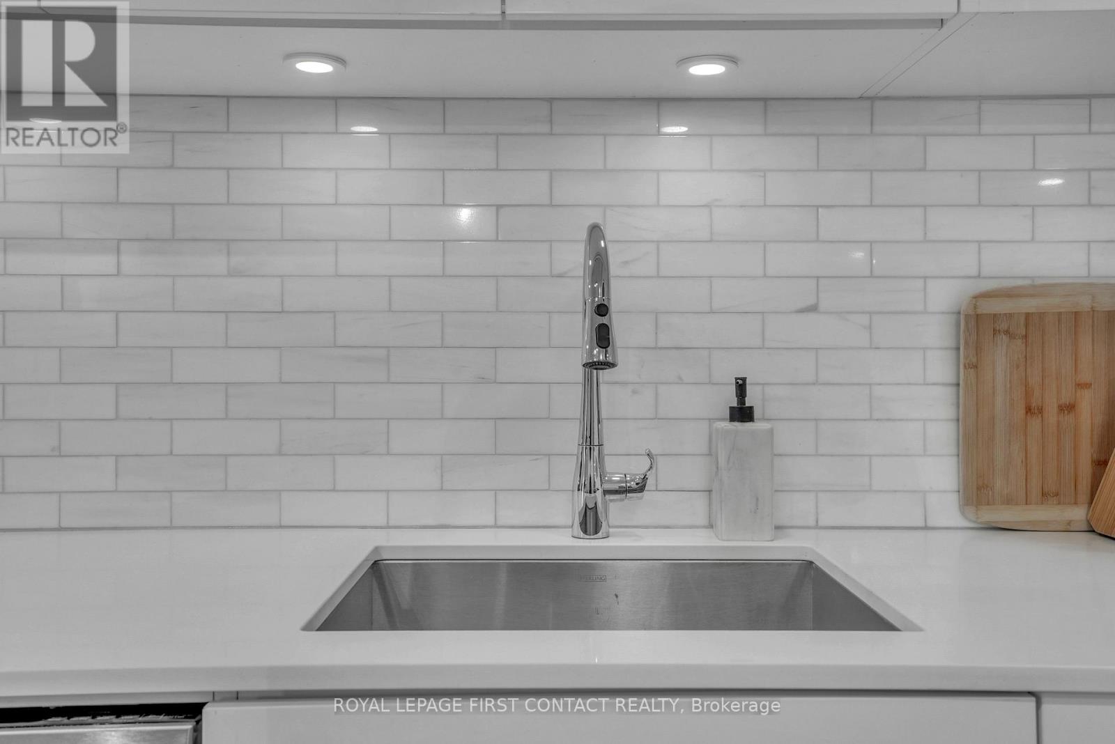 407 - 100 Eagle Rock Way, Vaughan, Ontario  L6A 5B9 - Photo 16 - N13082320