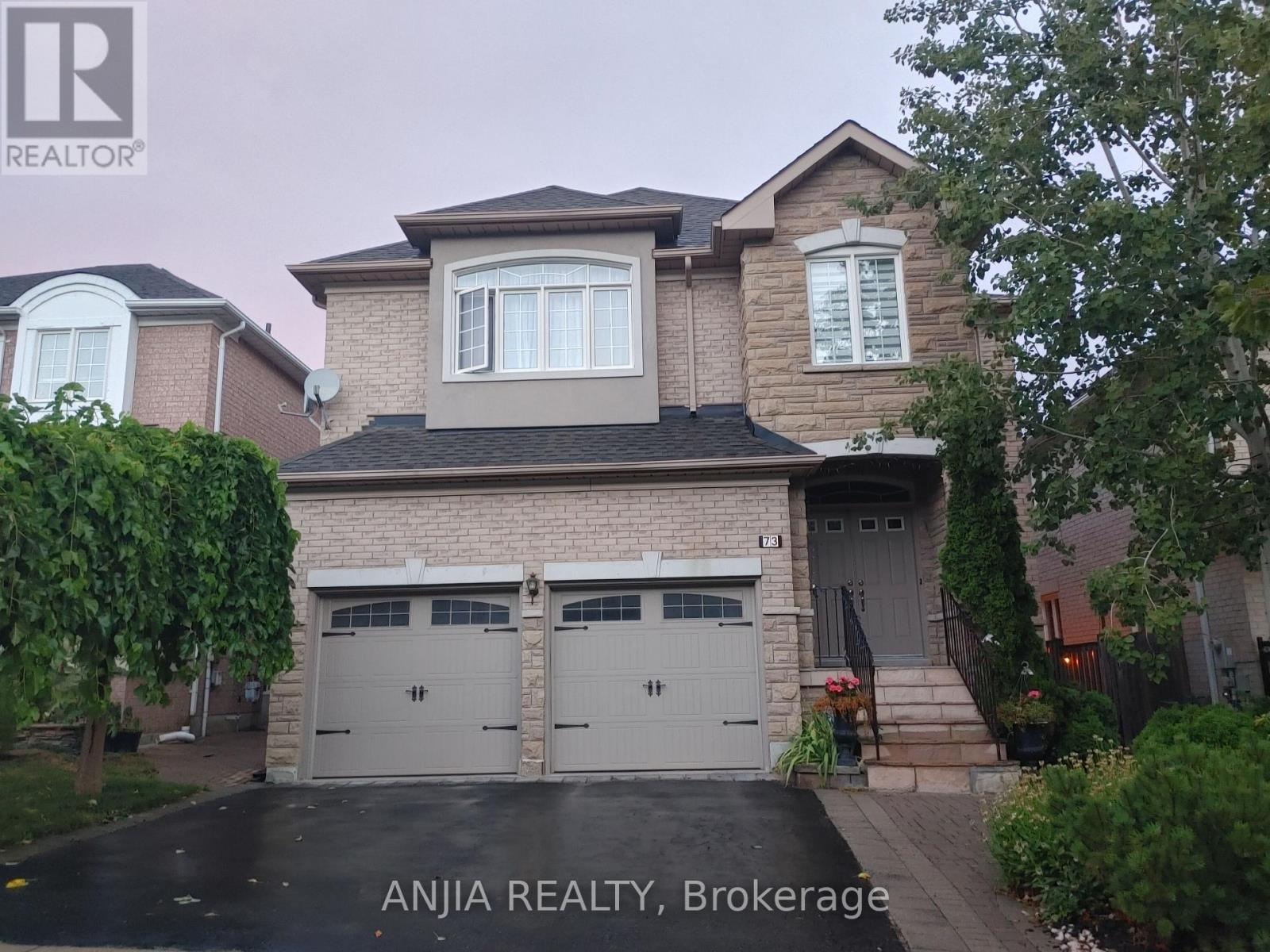 Bedroom - 73 Gracedale Drive, Richmond Hill, Ontario  L4C 0S8 - Photo 1 - N13082396