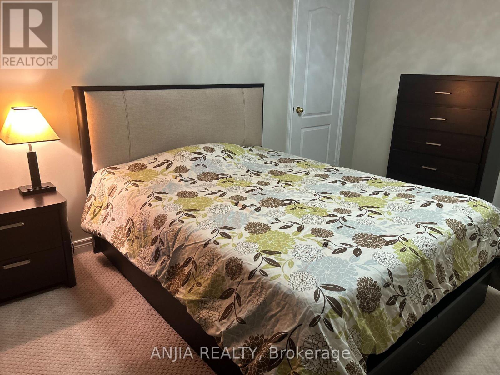Bedroom - 73 Gracedale Drive, Richmond Hill, Ontario  L4C 0S8 - Photo 5 - N13082396