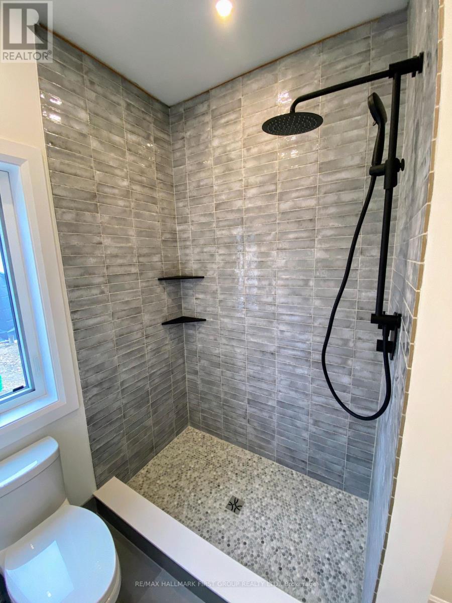 88 Codrington Street, Barrie, Ontario  L4M 1R5 - Photo 10 - S13082350