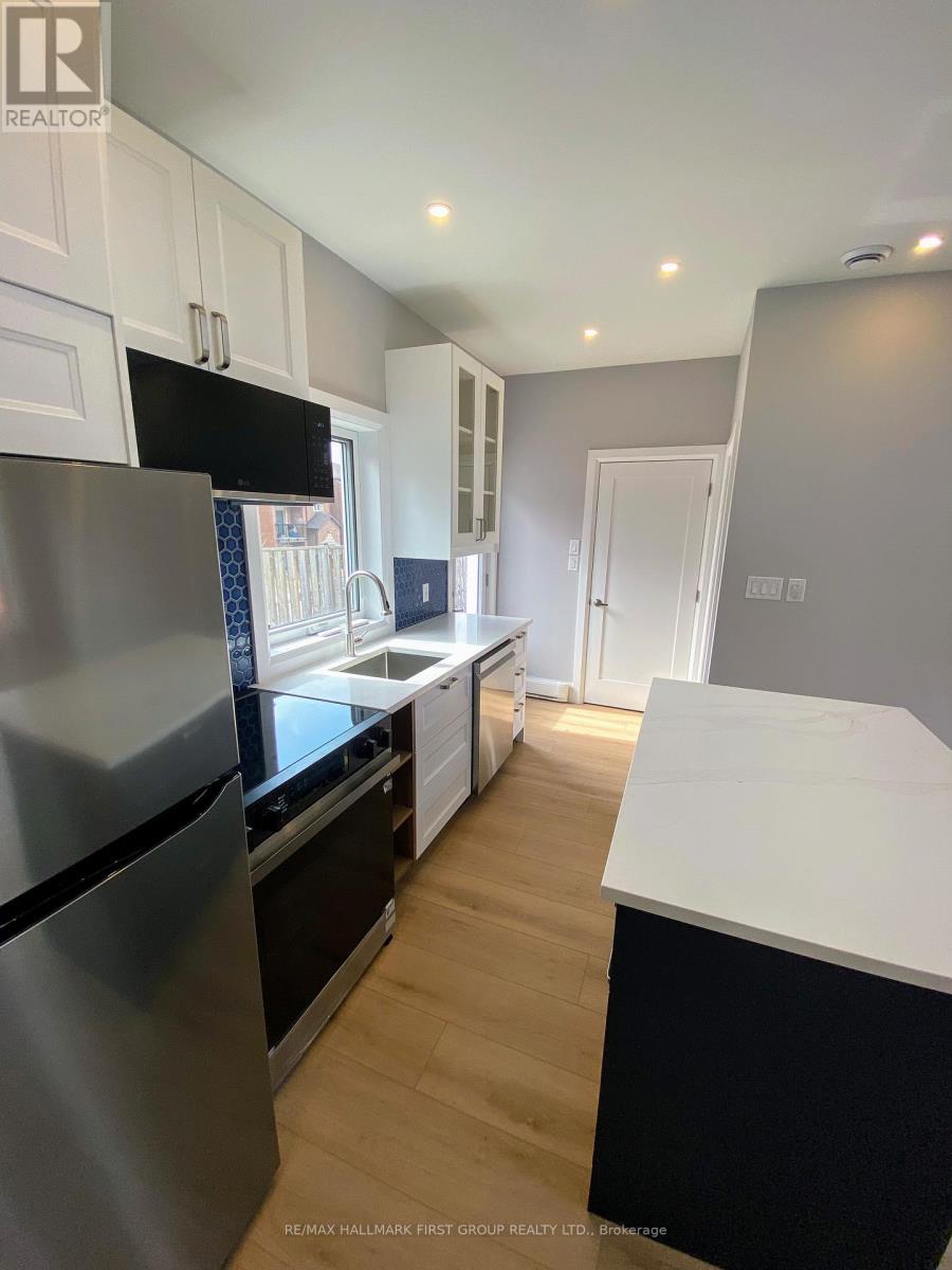 88 Codrington Street, Barrie, Ontario  L4M 1R5 - Photo 4 - S13082350