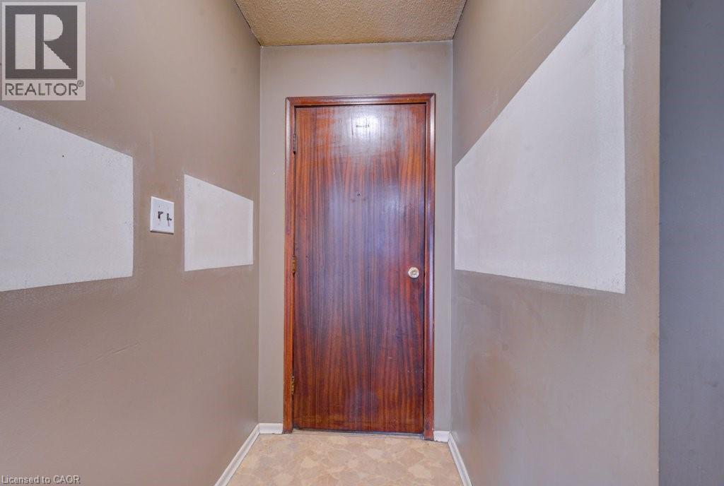 291 Westwood Drive, Kitchener, Ontario  N2M 2L3 - Photo 4 - 40826029
