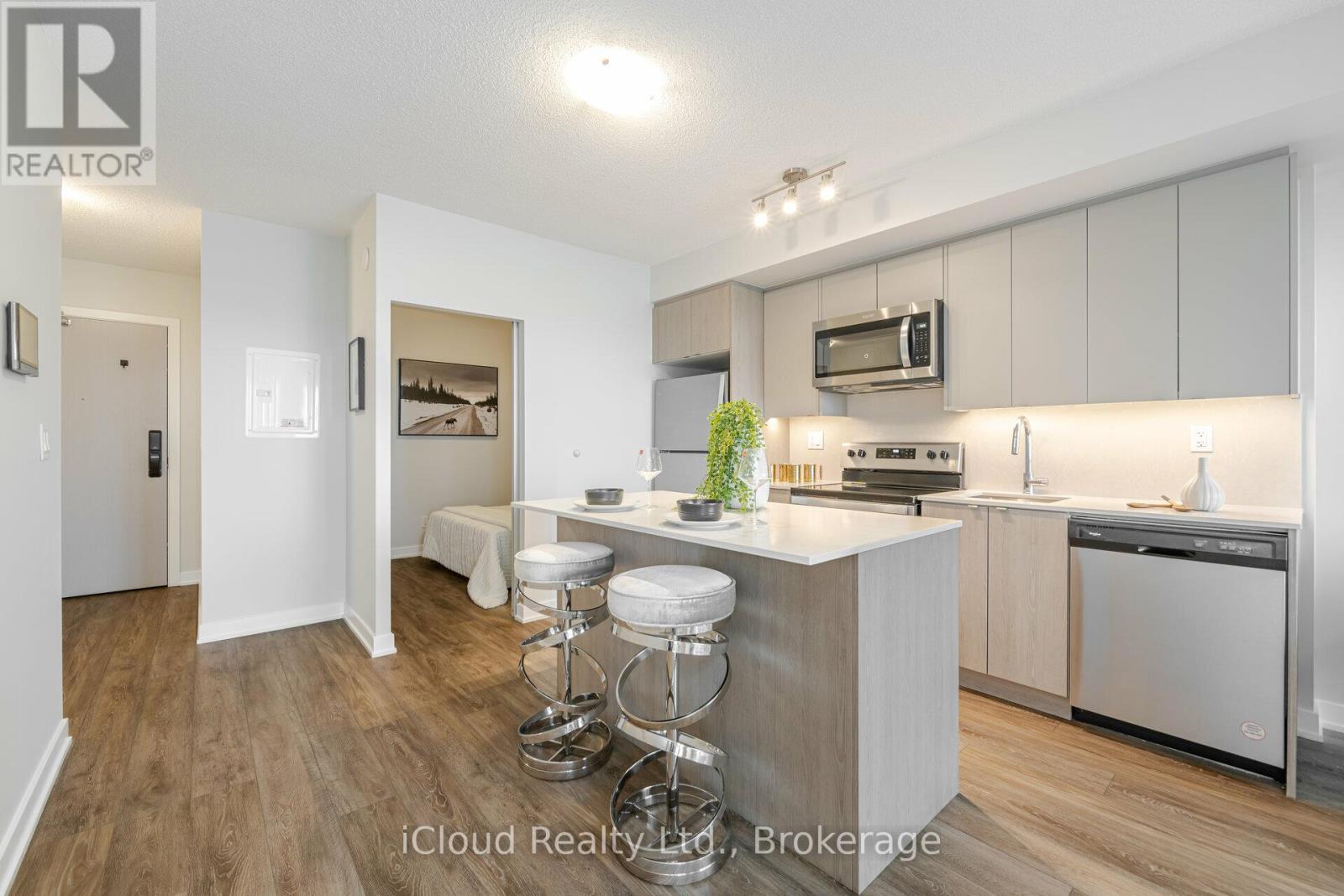 3200 Dakota Common, Burlington (Alton), Ontario  L7M 2A7 - Photo 10 - W13082284