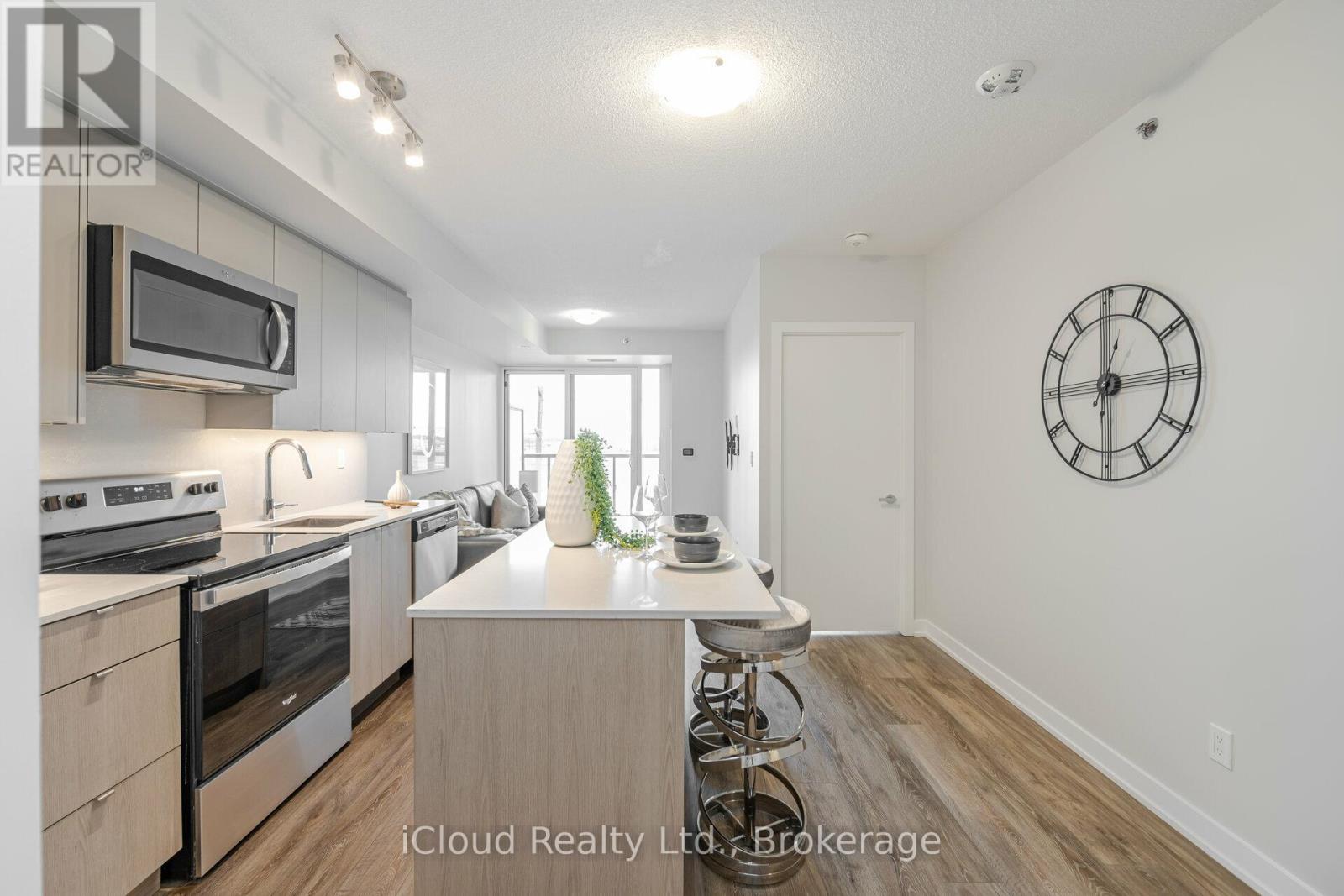 3200 Dakota Common, Burlington (Alton), Ontario  L7M 2A7 - Photo 11 - W13082284