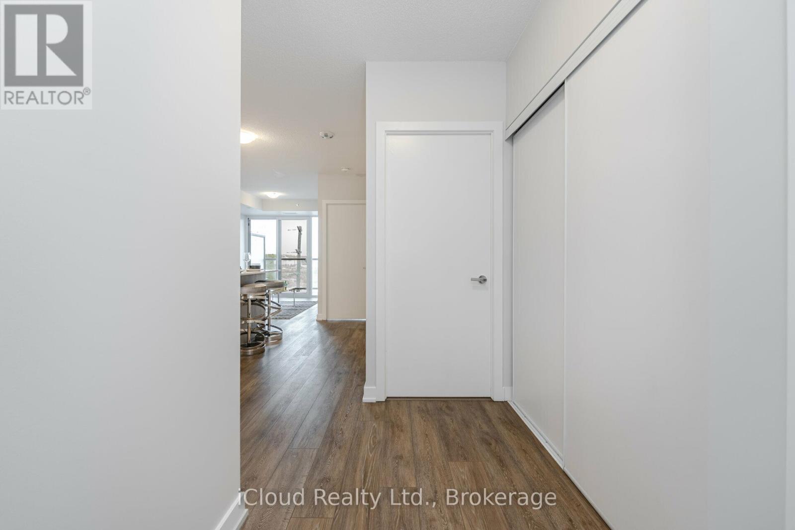 3200 Dakota Common, Burlington (Alton), Ontario  L7M 2A7 - Photo 6 - W13082284