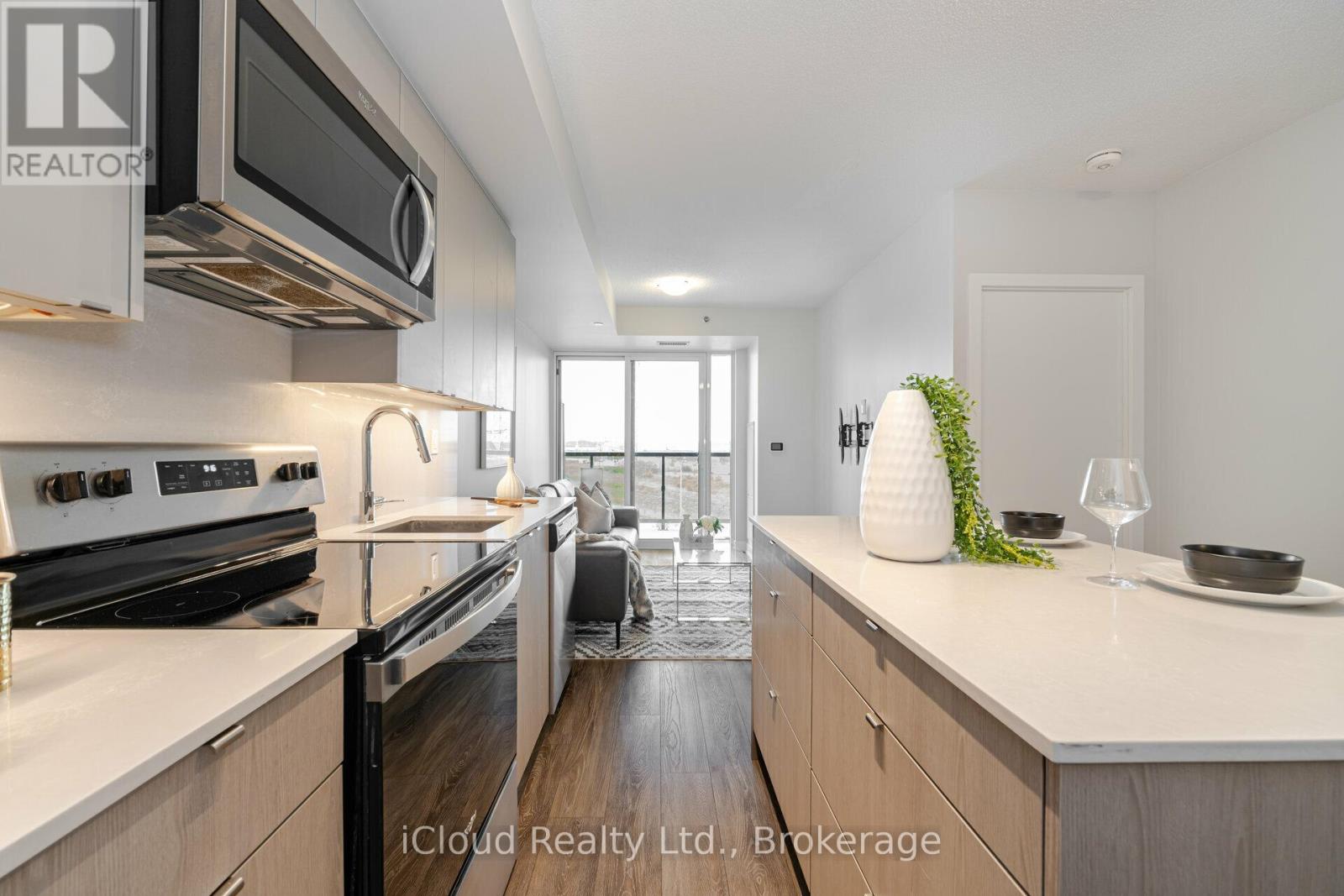 3200 Dakota Common, Burlington (Alton), Ontario  L7M 2A7 - Photo 9 - W13082284