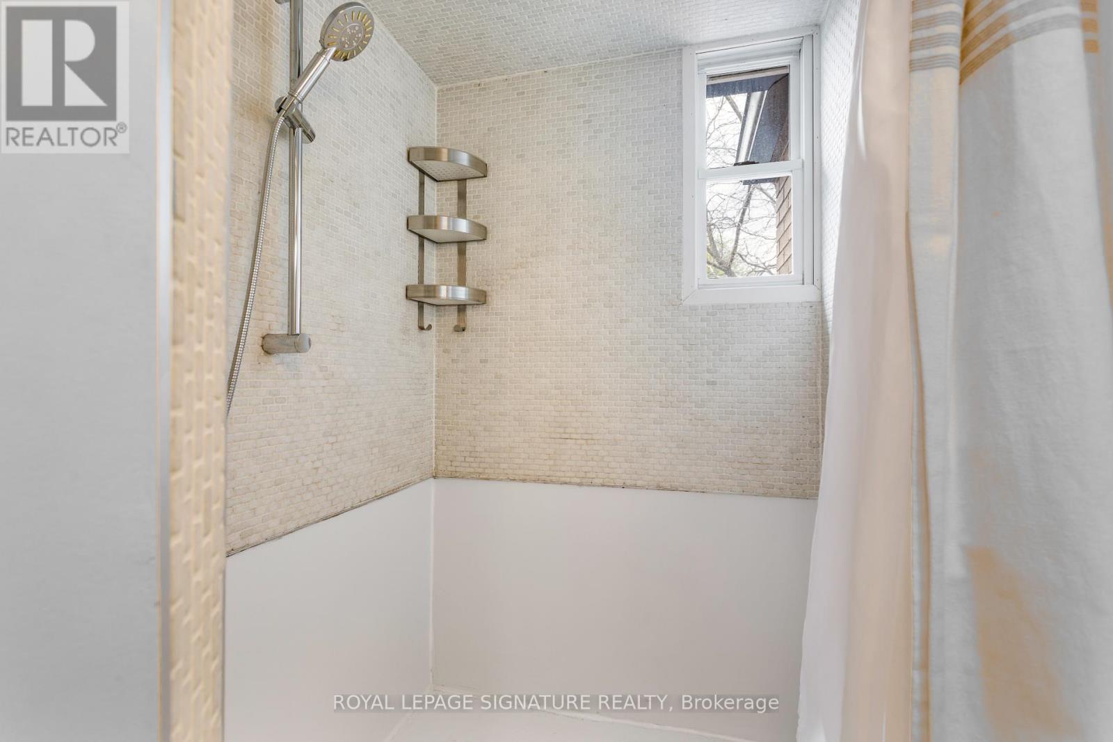 38 Wiltshire Avenue, Toronto, Ontario  M6N 2V9 - Photo 15 - W13082332