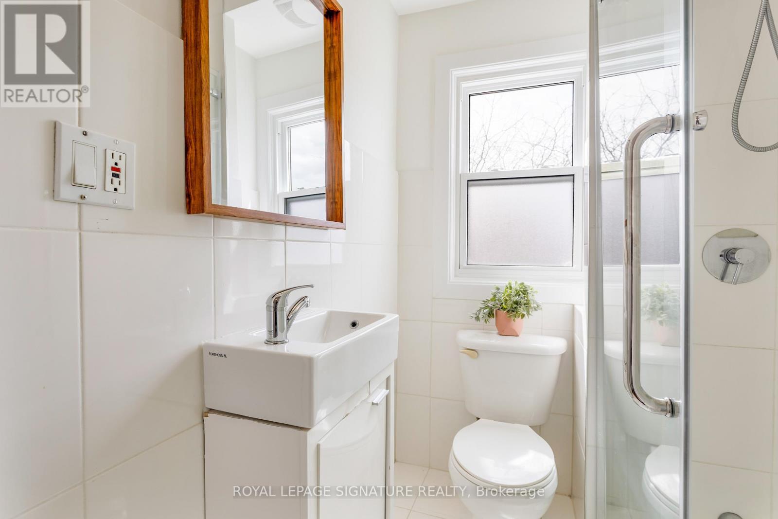 38 Wiltshire Avenue, Toronto, Ontario  M6N 2V9 - Photo 37 - W13082332