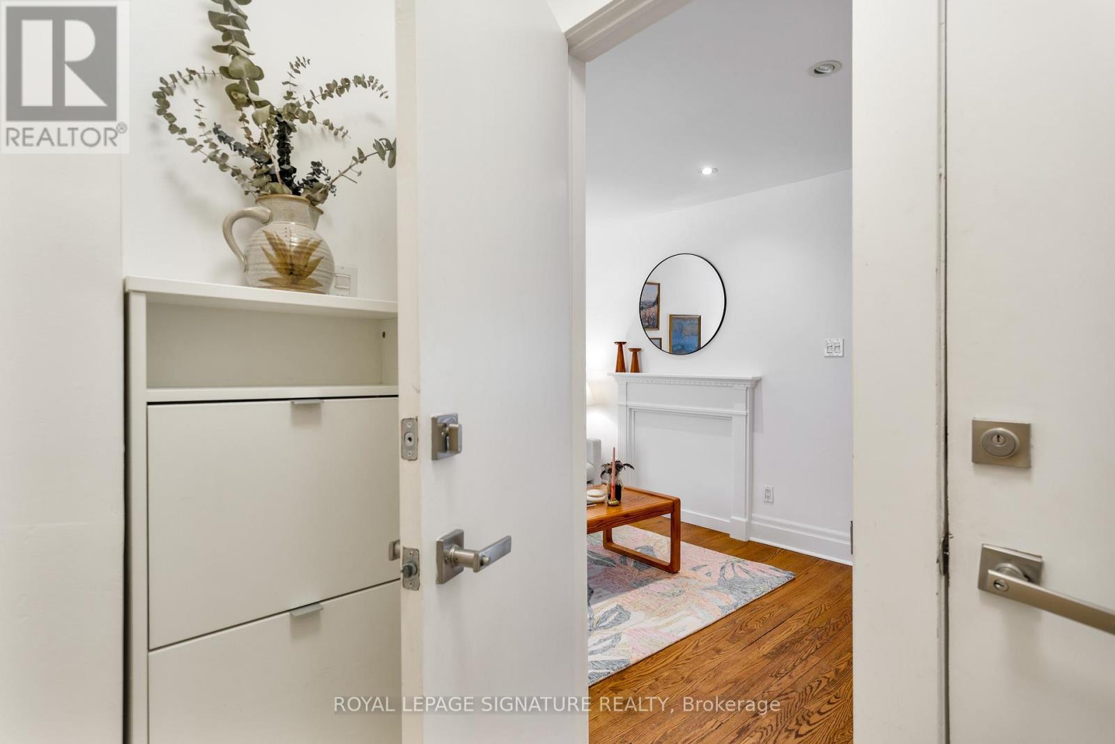 38 Wiltshire Avenue, Toronto, Ontario  M6N 2V9 - Photo 4 - W13082332