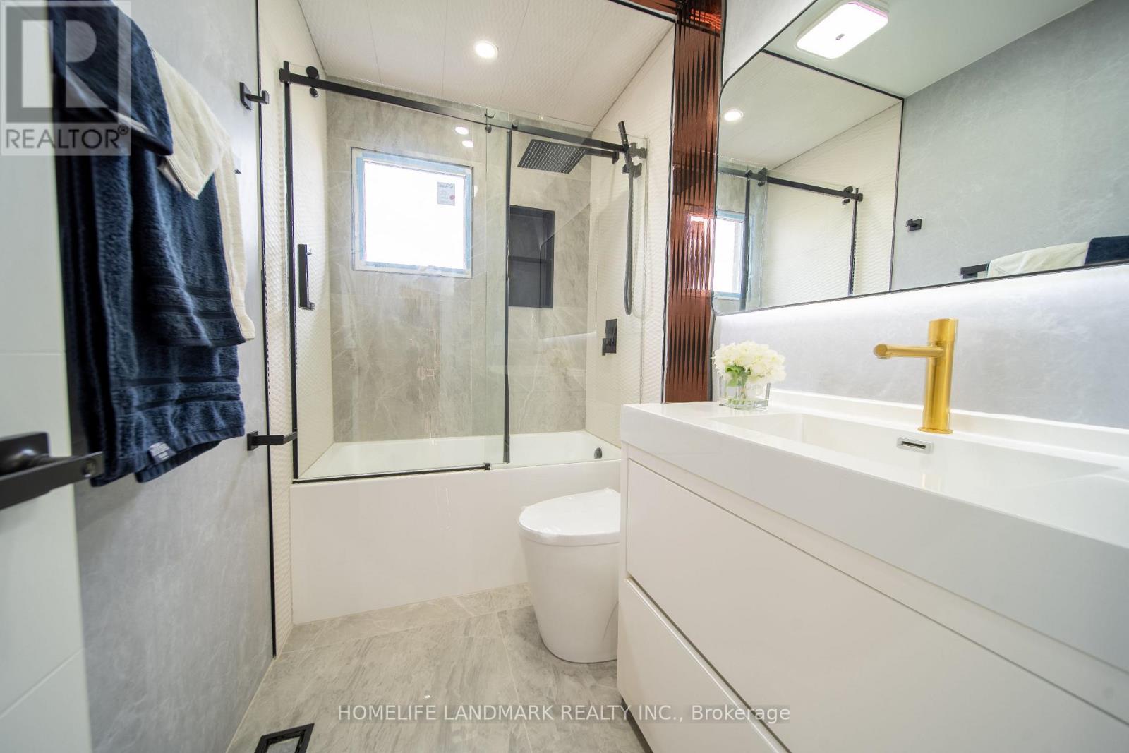 224 Macedonia Crescent, Mississauga, Ontario  L5B 3R8 - Photo 13 - W13082338